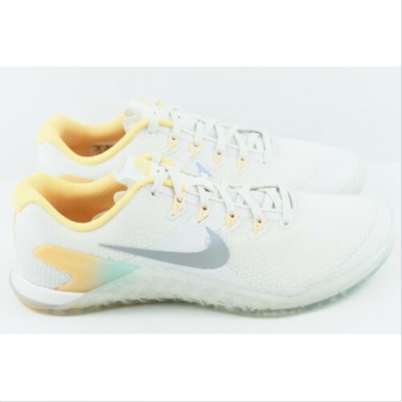 nike metcon 4 rise